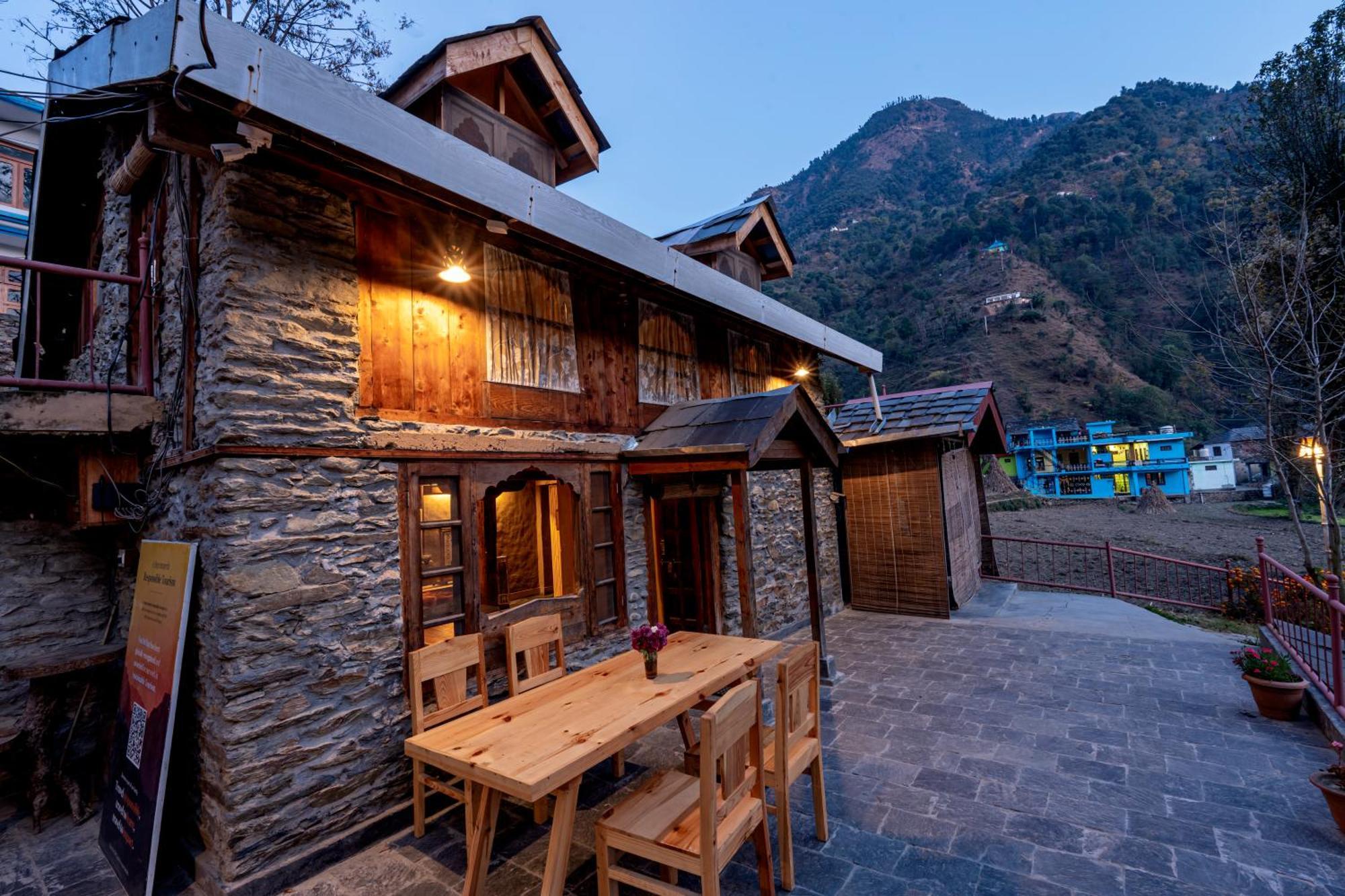 Notonmap - H2O House Apartment Chamba  Exterior photo